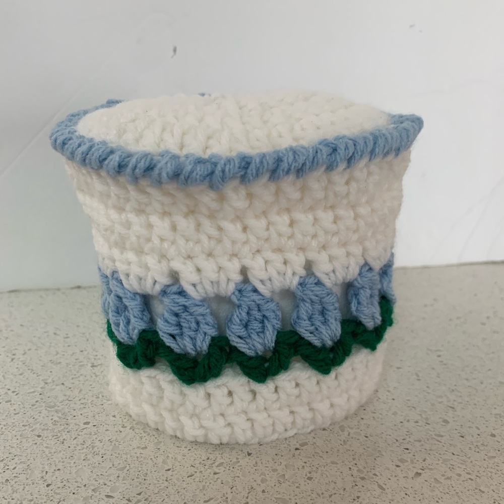Tulip Flower Toilet Paper Tissue Cover New Light Blue with Green Leaves